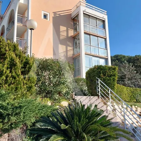 Daire Beau T2 Moderne, Avec Piscine - Place De Parking *